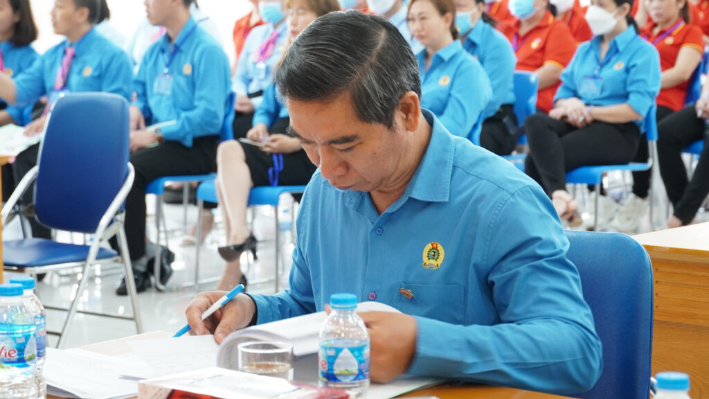 Đ/c Nguyễn Văn Đức - Phó chủ tịch Công đoàn Tổng Công ty