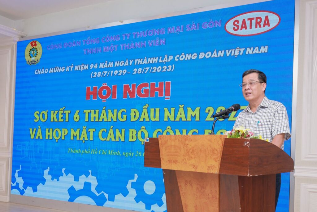 Phó Bí thư Thường trực Đảng ủy Satra Trương Văn Rón phát biểu chỉ đạo