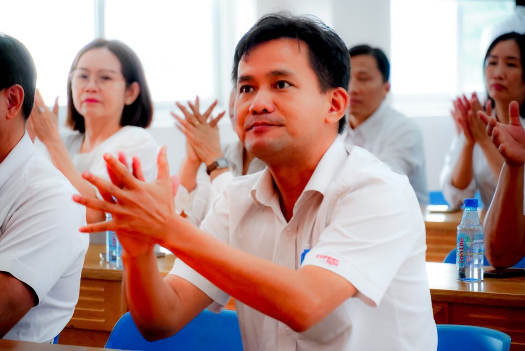 đồng chí Đoàn Văn Nam – Đảng ủy viên Tổng Công ty, Bí thư Đảng ủy, Giám đốc Công ty