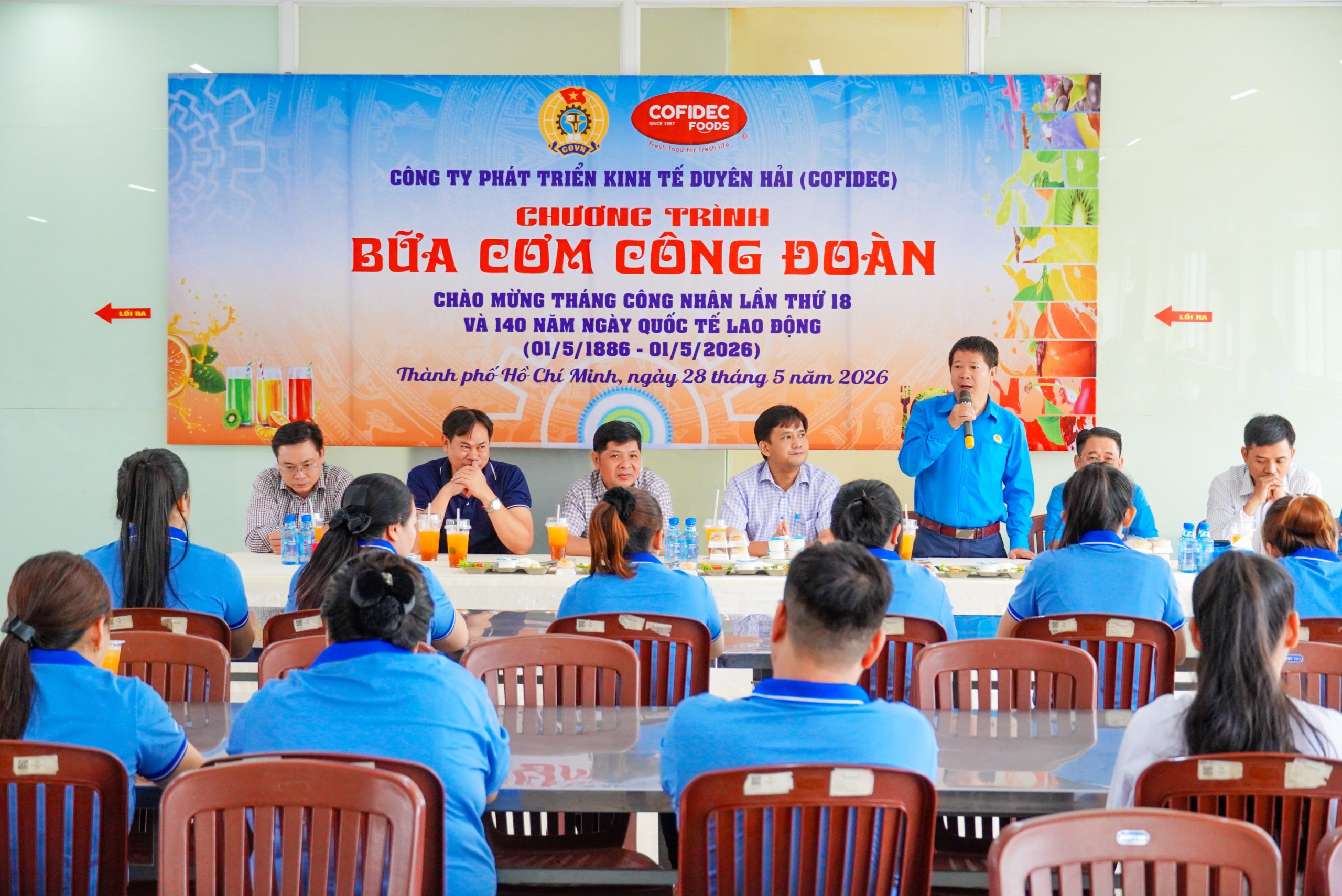 Ông Phùng Đình Dũng - Chủ tịch Công Đoàn Tổng Công ty SATRA phát biểu trong chương trình